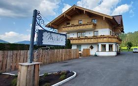 Michis Aparthotel