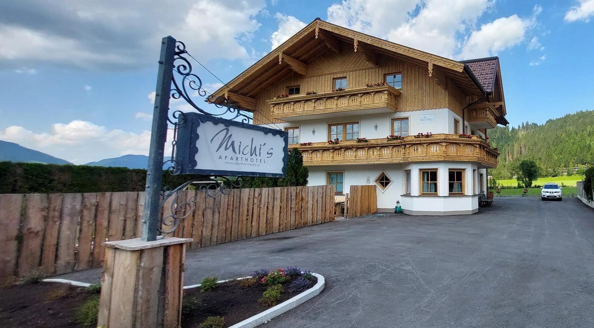 Michis Aparthotel Flachau Exteriér fotografie